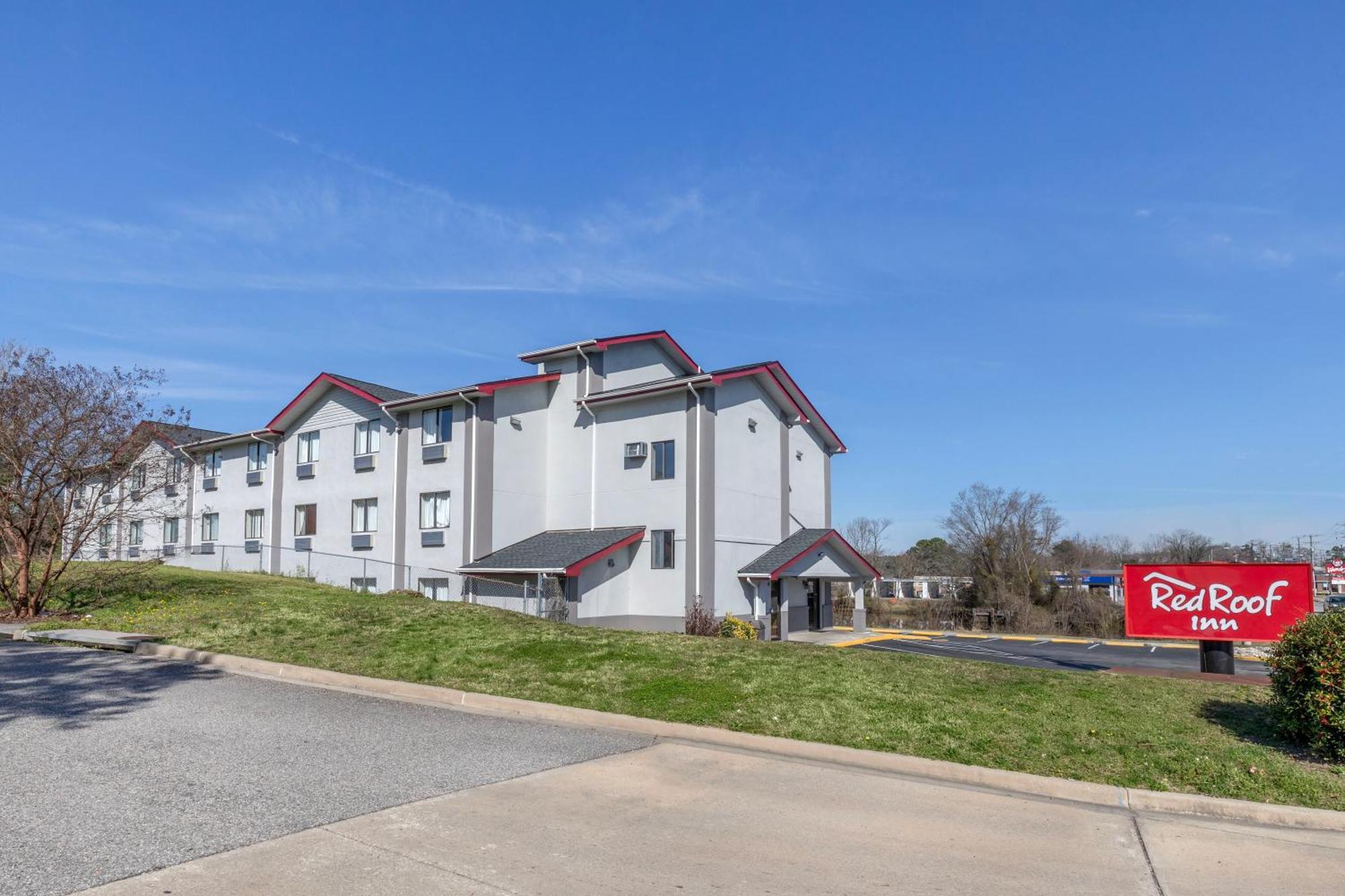 Red Roof Inn Suffolk Exterior photo