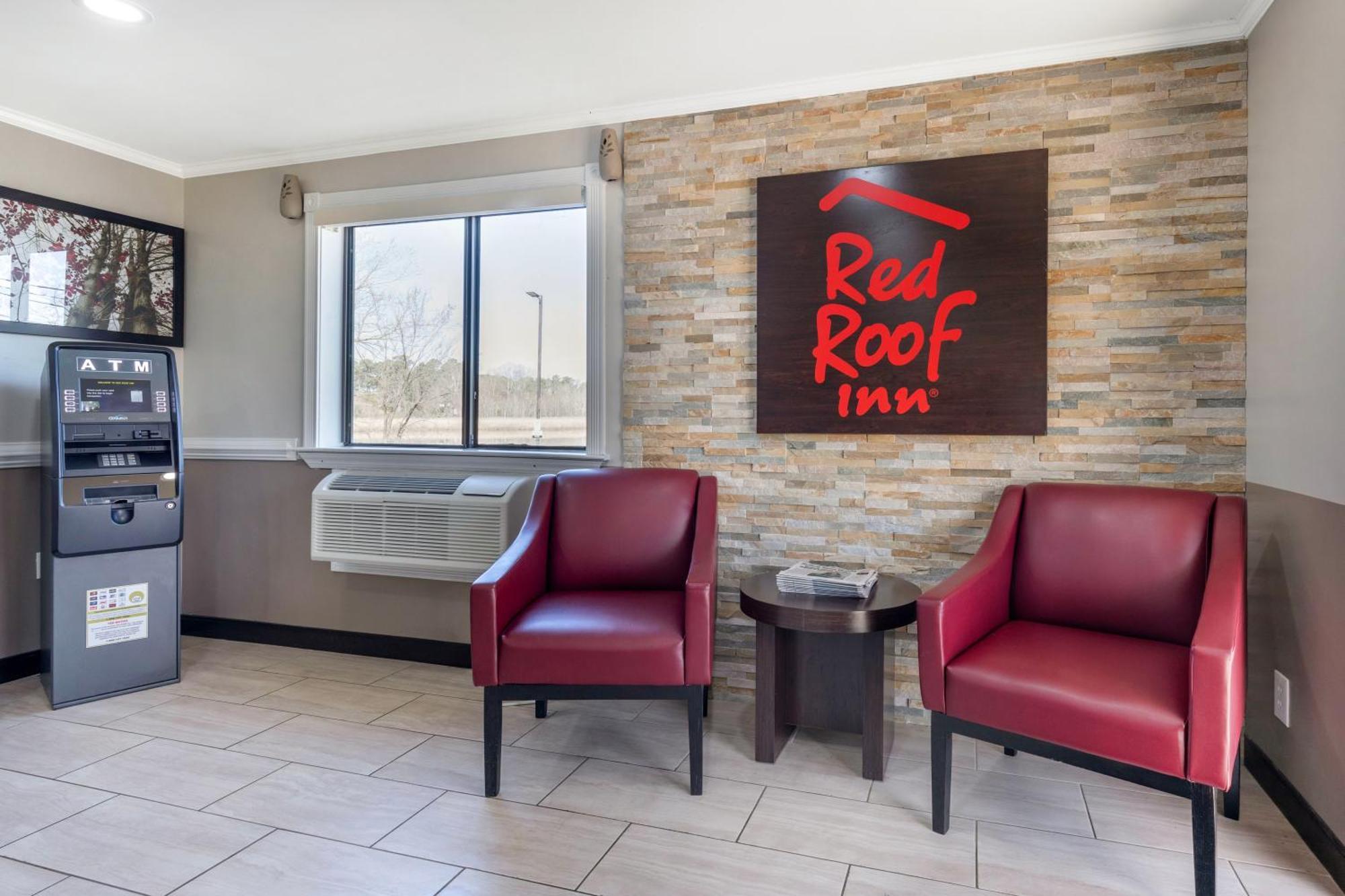 Red Roof Inn Suffolk Exterior photo